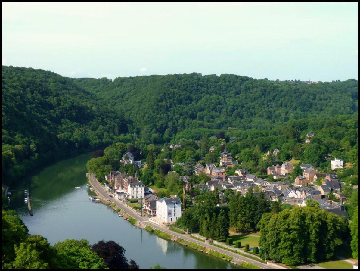 Een Thuis In De Condroz Waulsort Экстерьер фото